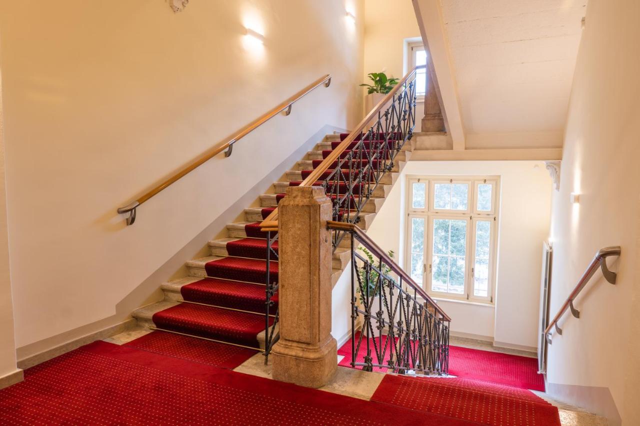 - Cultural Center Gustav Mahler Guest house Dobbiaco